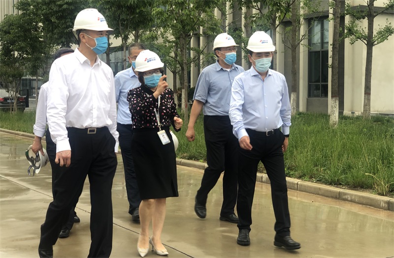 陕西省省长刘国钟注西安市市长李明远一行调研高陵Z6尊龙产业园